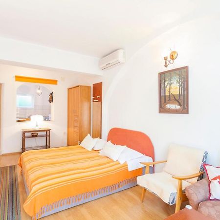 Green Garden Rooms & Apartments Makarska Exterior photo