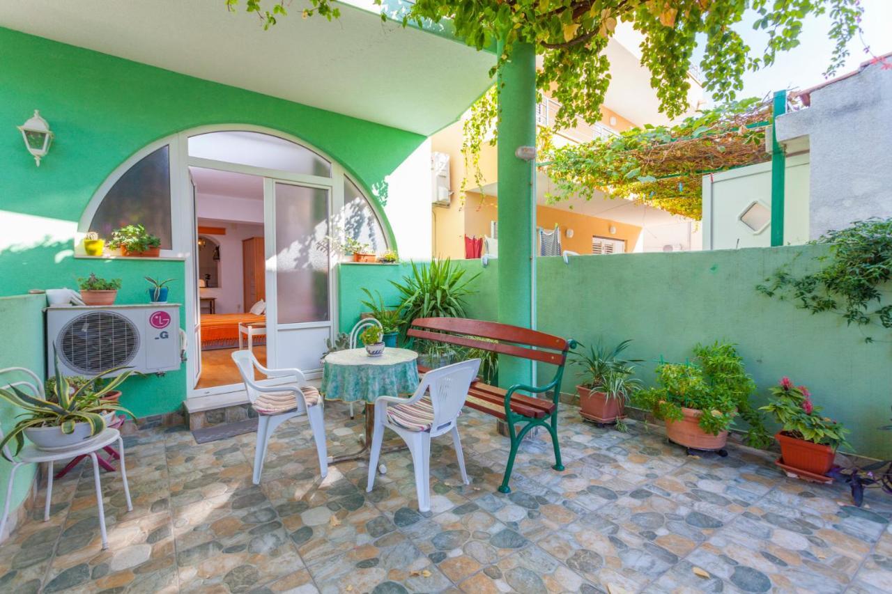 Green Garden Rooms & Apartments Makarska Exterior photo